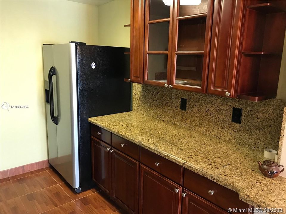 Recientemente alquilado: $1,500 (1 camas, 1 baños, 760 Pies cuadrados)