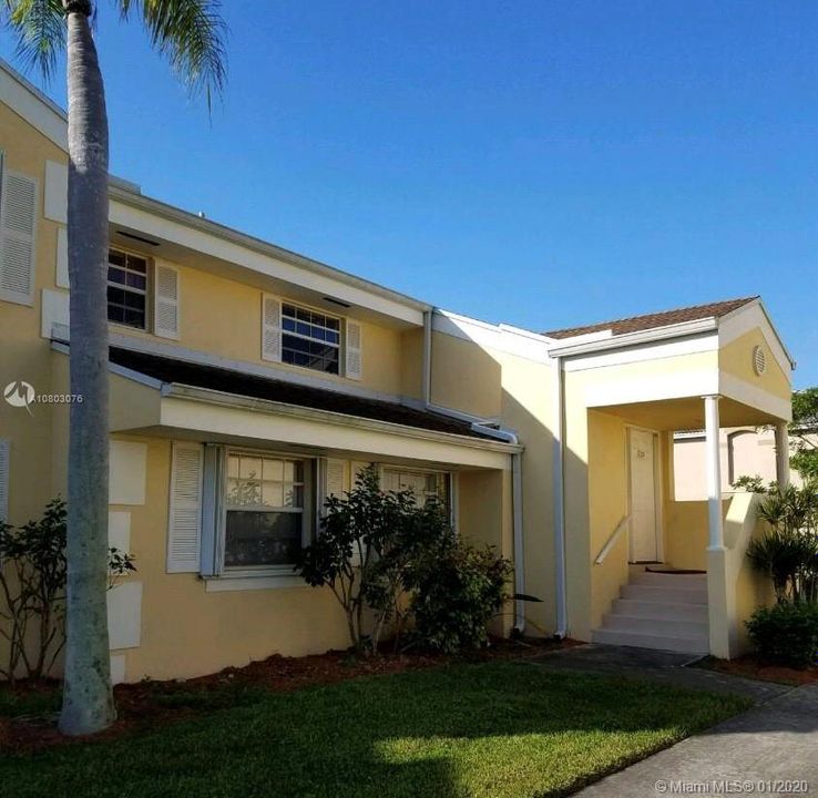 Recently Sold: $110,000 (1 beds, 1 baths, 830 Square Feet)