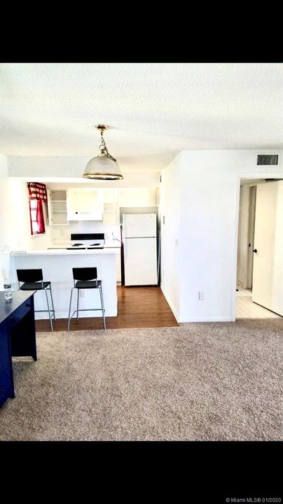 Recently Sold: $110,000 (1 beds, 1 baths, 830 Square Feet)
