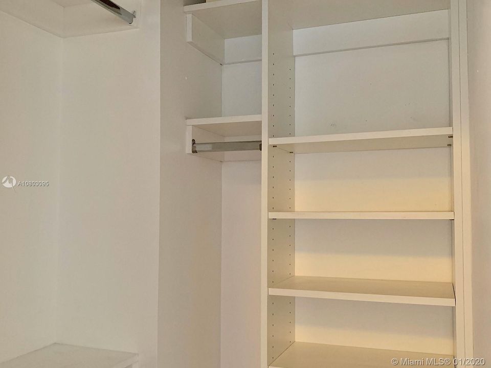 Recientemente alquilado: $2,000 (3 camas, 3 baños, 1382 Pies cuadrados)