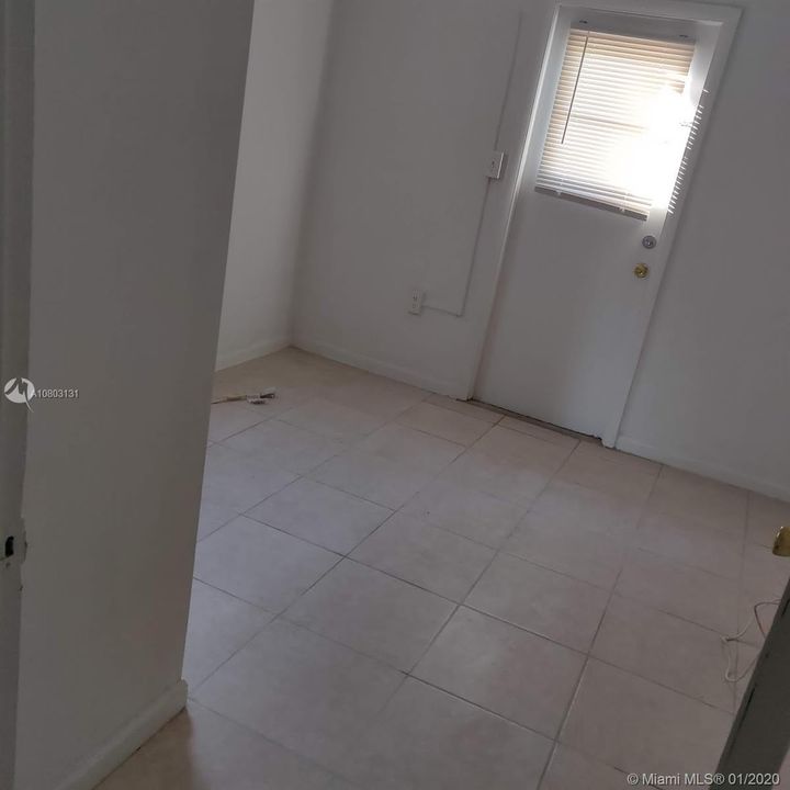 Recently Rented: $800 (1 beds, 1 baths, 0 Square Feet)