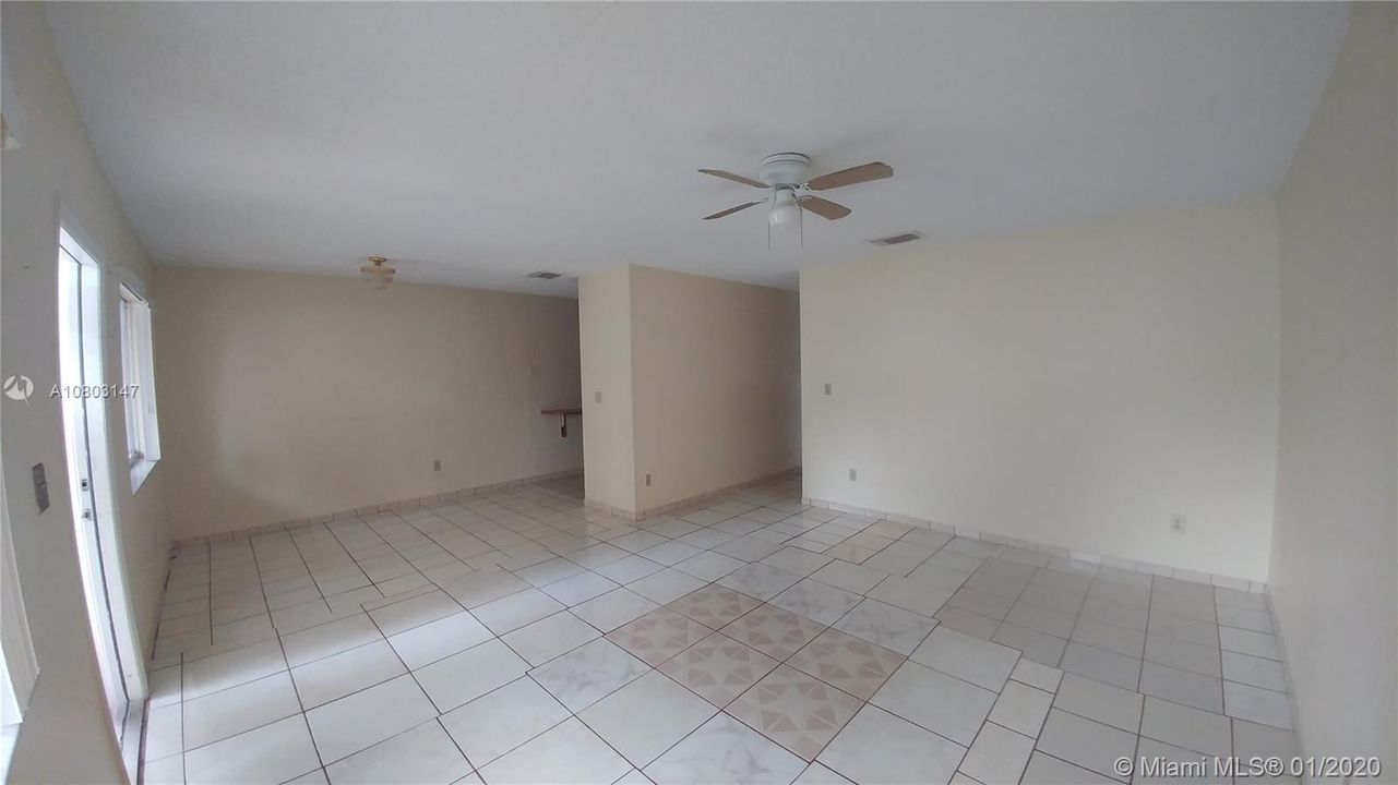 Recently Rented: $1,375 (2 beds, 2 baths, 1035 Square Feet)