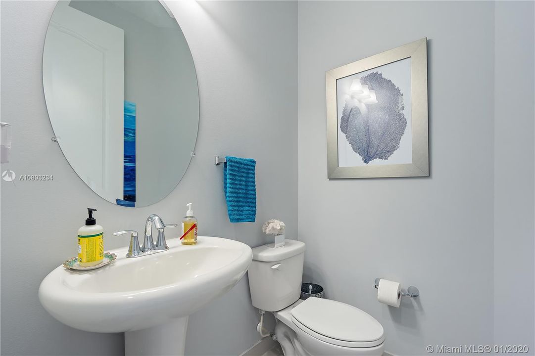 Recently Sold: $614,900 (4 beds, 3 baths, 2319 Square Feet)