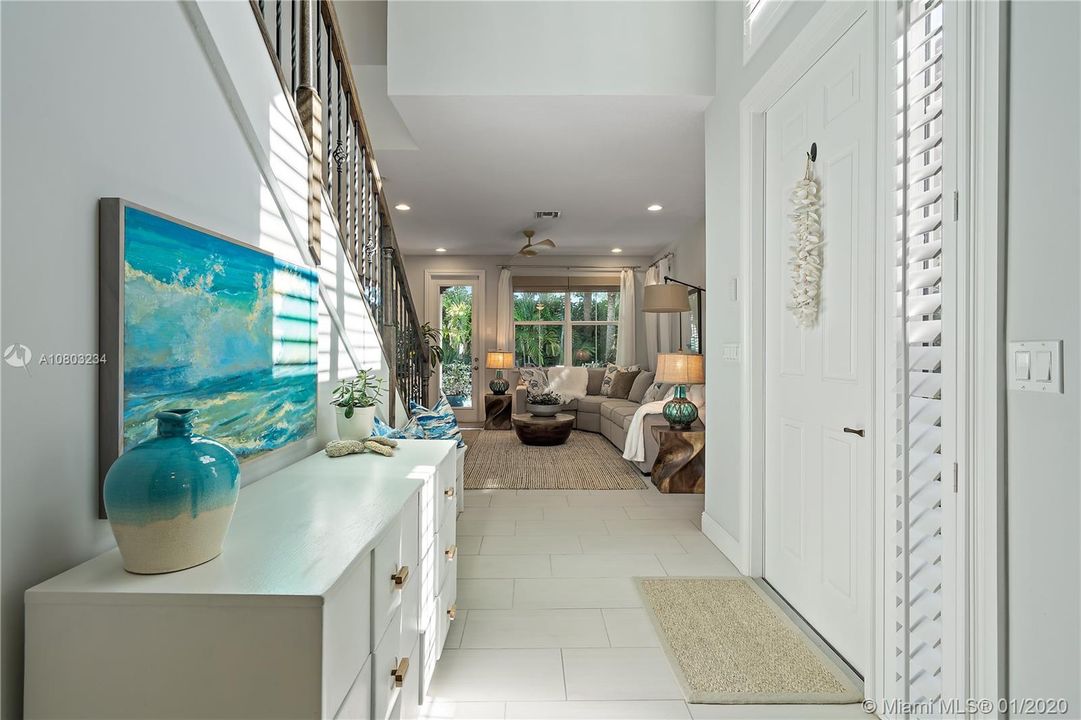 Recently Sold: $614,900 (4 beds, 3 baths, 2319 Square Feet)
