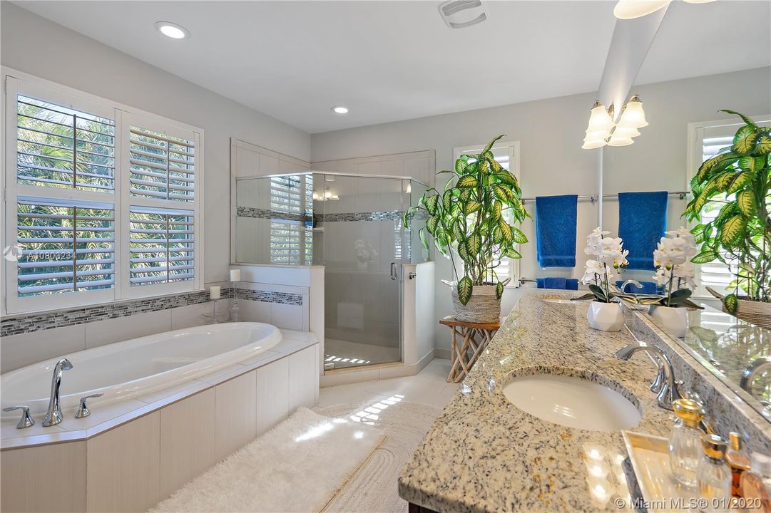 2nd floor master bathroom