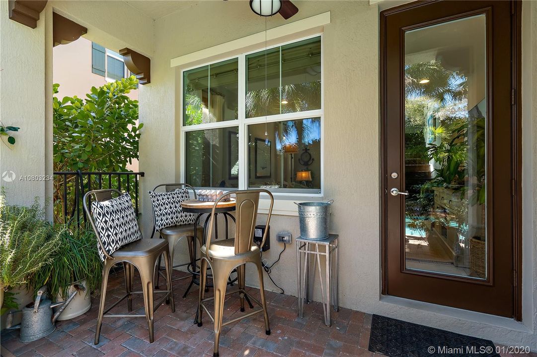 Recently Sold: $614,900 (4 beds, 3 baths, 2319 Square Feet)