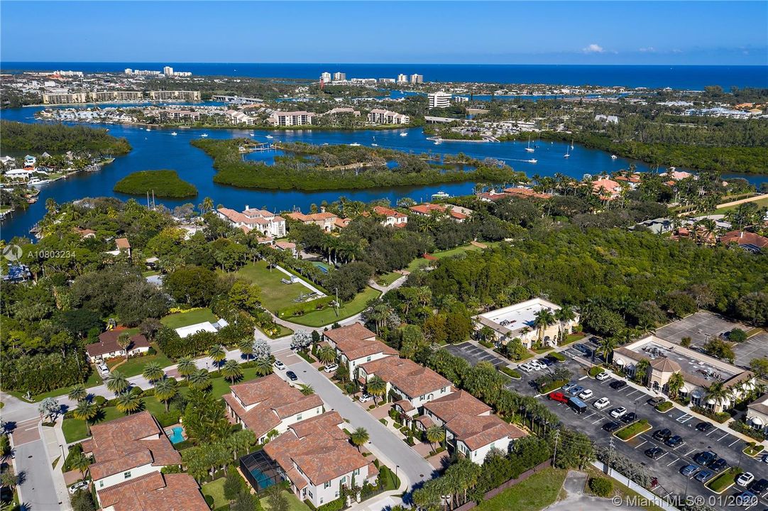 Recently Sold: $614,900 (4 beds, 3 baths, 2319 Square Feet)