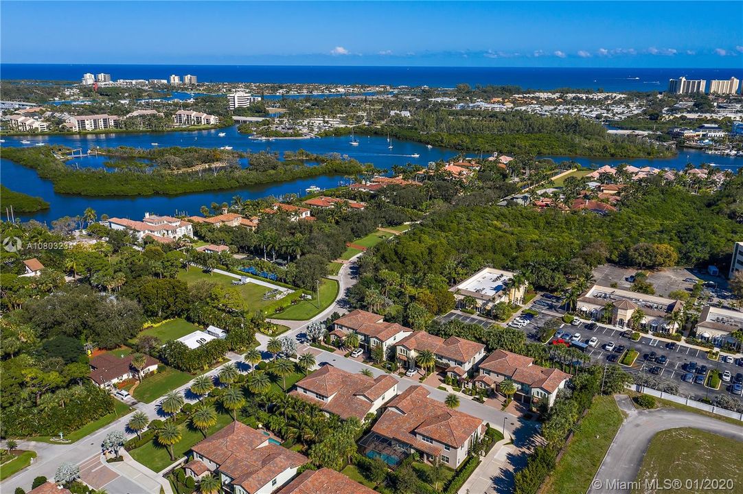 Recently Sold: $614,900 (4 beds, 3 baths, 2319 Square Feet)