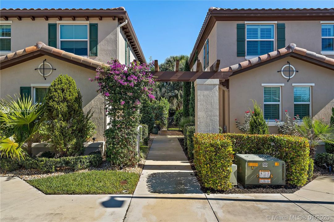 Recently Sold: $614,900 (4 beds, 3 baths, 2319 Square Feet)