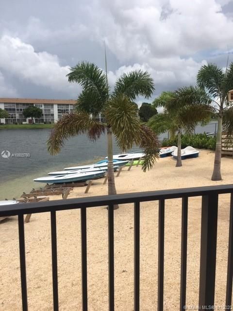 Recently Sold: $95,000 (1 beds, 1 baths, 1056 Square Feet)