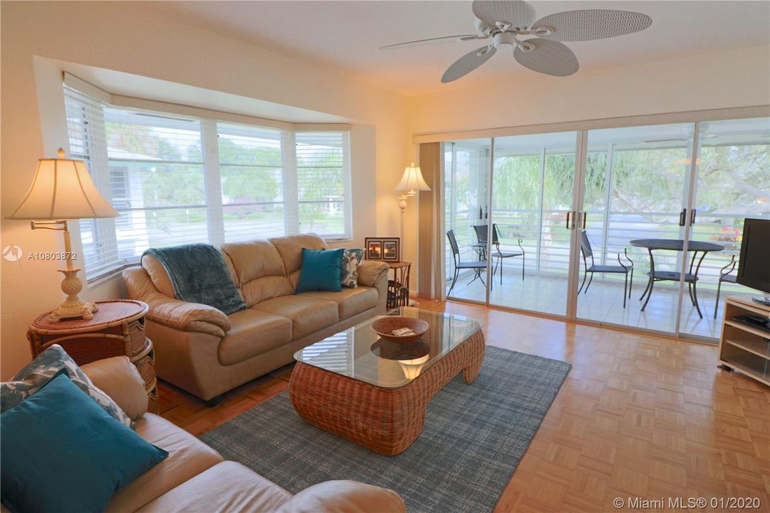 Family room opens to lanai