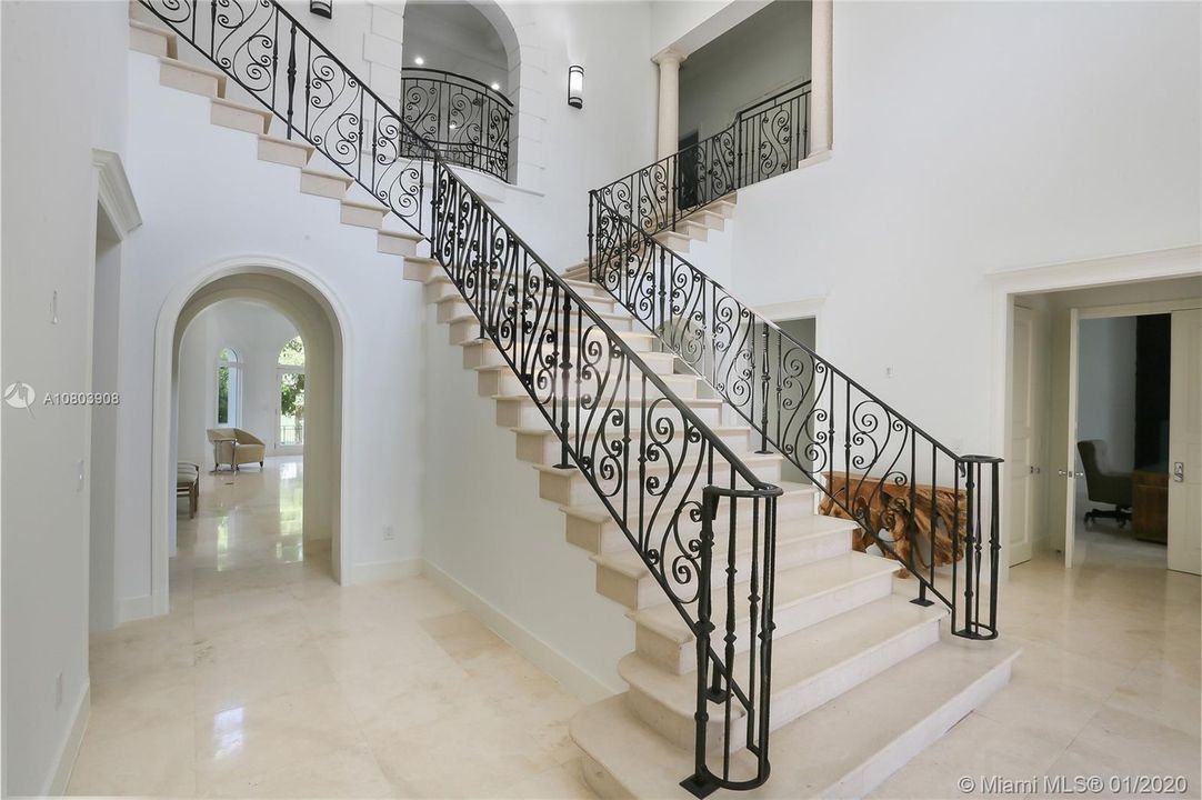 Recently Sold: $1,999,000 (6 beds, 6 baths, 7295 Square Feet)