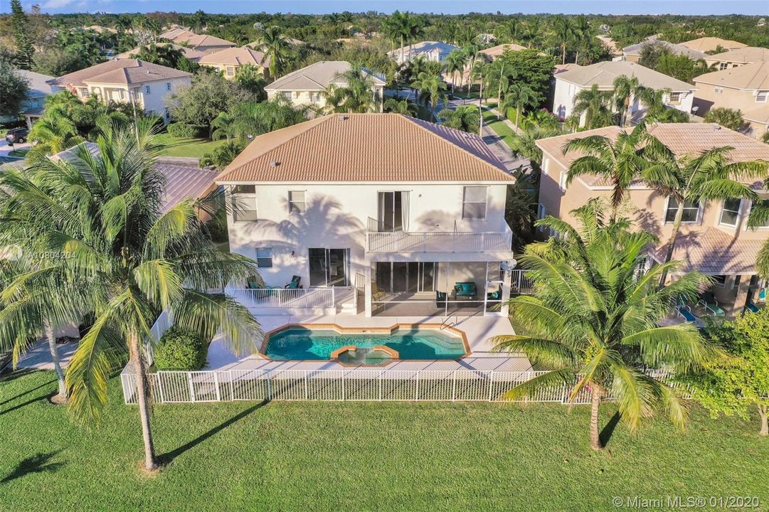 Недавно продано: $535,000 (5 спален, 3 ванн, 3282 Квадратных фут)