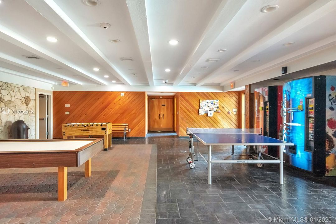 Недавно продано: $389,900 (3 спален, 2 ванн, 1700 Квадратных фут)