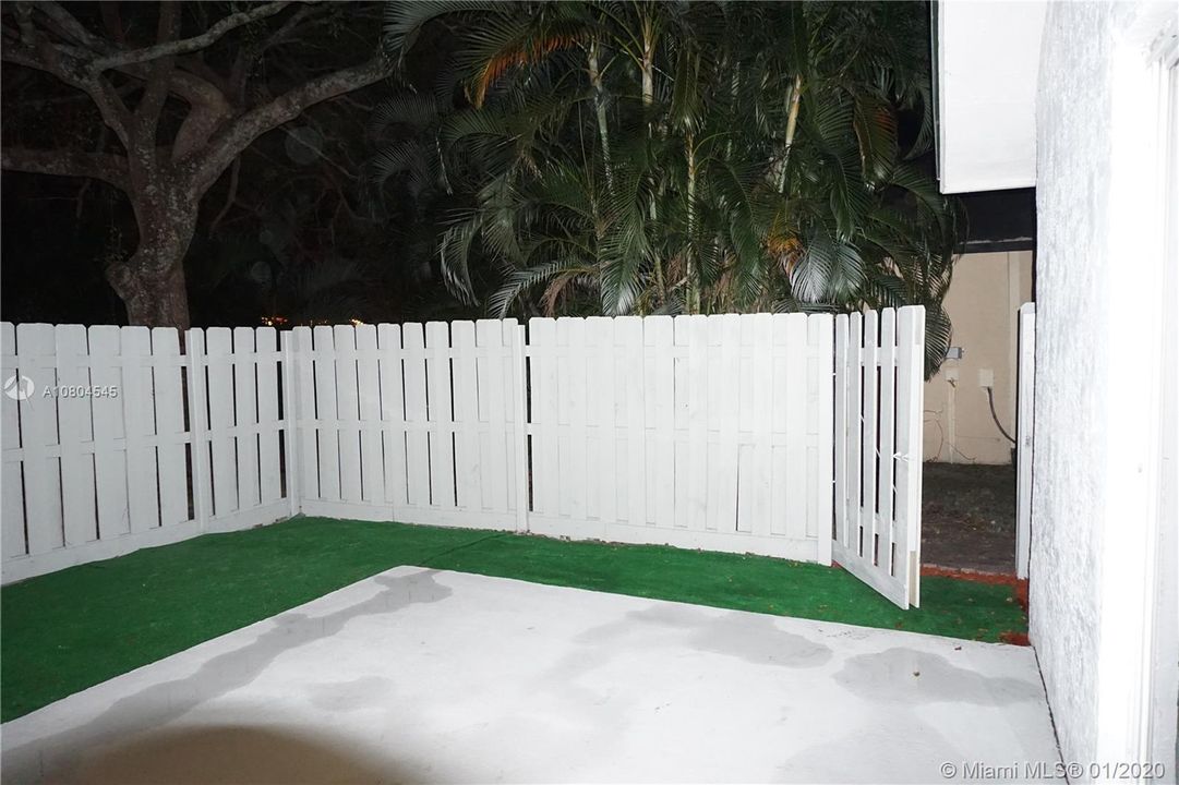 Vendido Recientemente: $220,000 (3 camas, 2 baños, 1215 Pies cuadrados)
