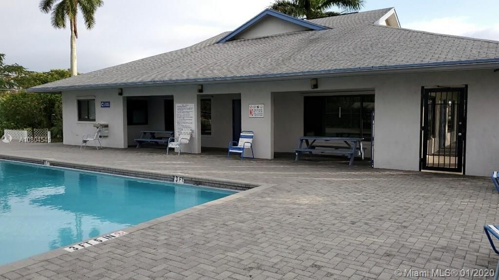 Vendido Recientemente: $220,000 (3 camas, 2 baños, 1215 Pies cuadrados)