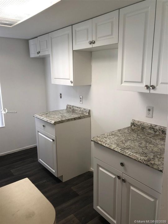 Recently Rented: $1,200 (1 beds, 1 baths, 720 Square Feet)