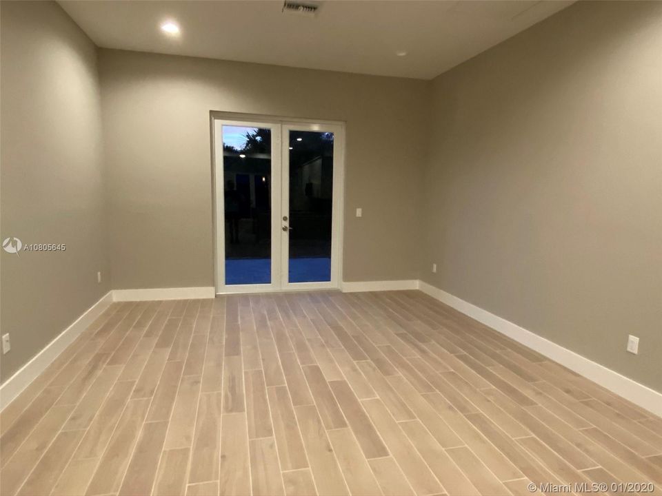Recently Sold: $219,900 (3 beds, 2 baths, 1454 Square Feet)