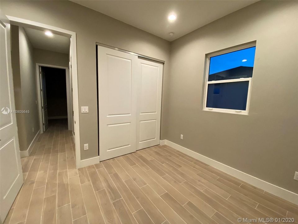 Recently Sold: $219,900 (3 beds, 2 baths, 1454 Square Feet)