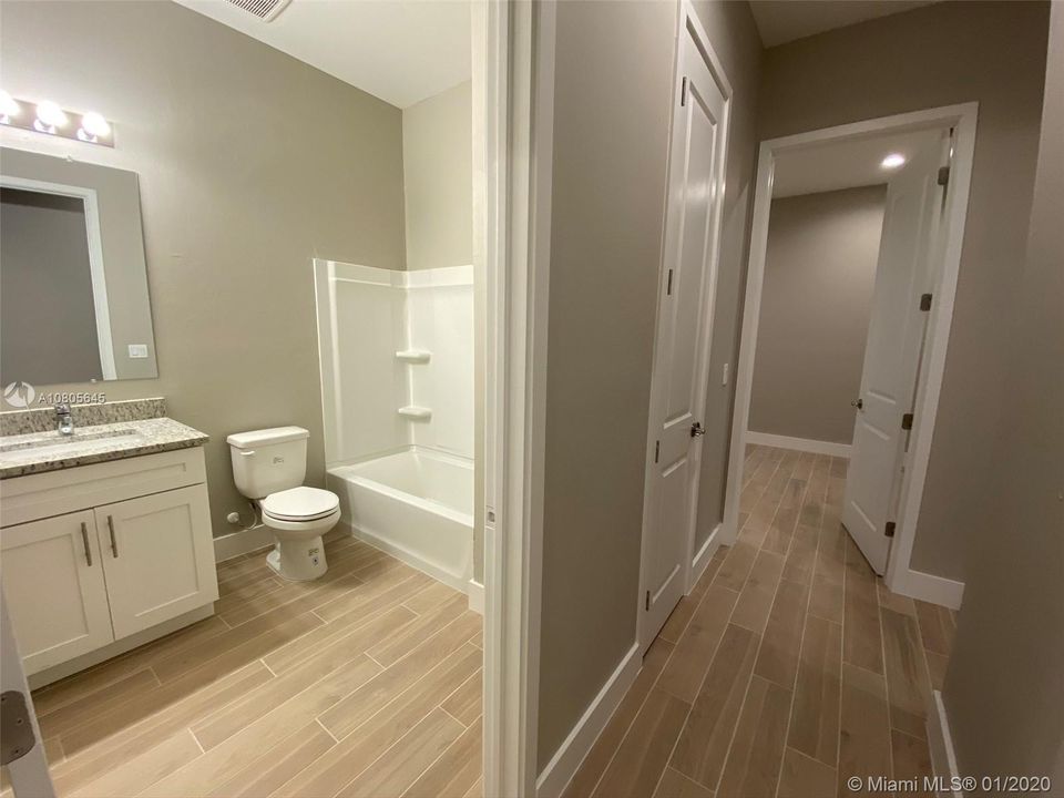 Recently Sold: $219,900 (3 beds, 2 baths, 1454 Square Feet)