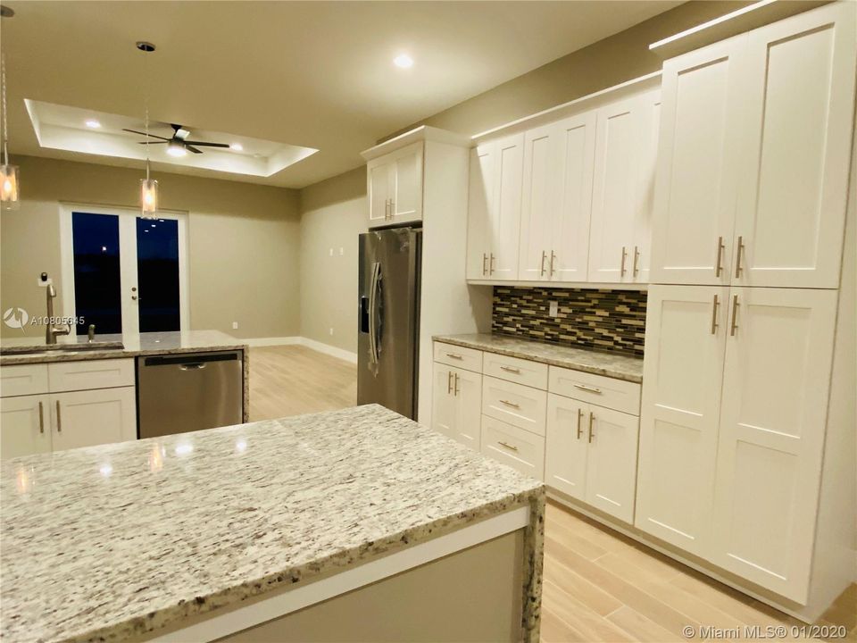 Recently Sold: $219,900 (3 beds, 2 baths, 1454 Square Feet)