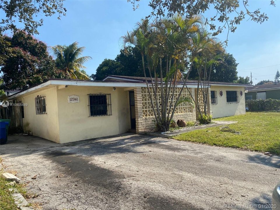 Recently Sold: $191,000 (5 beds, 3 baths, 1958 Square Feet)