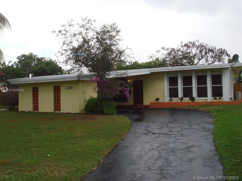 Recently Sold: $400,000 (3 beds, 2 baths, 1880 Square Feet)