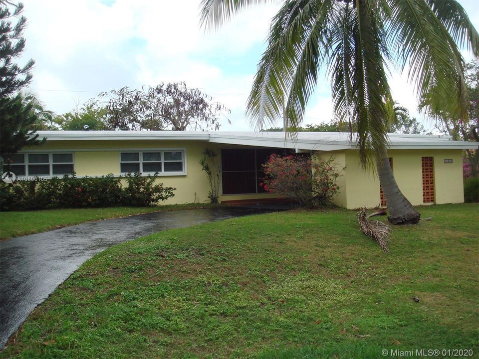 Recently Sold: $400,000 (3 beds, 2 baths, 1880 Square Feet)