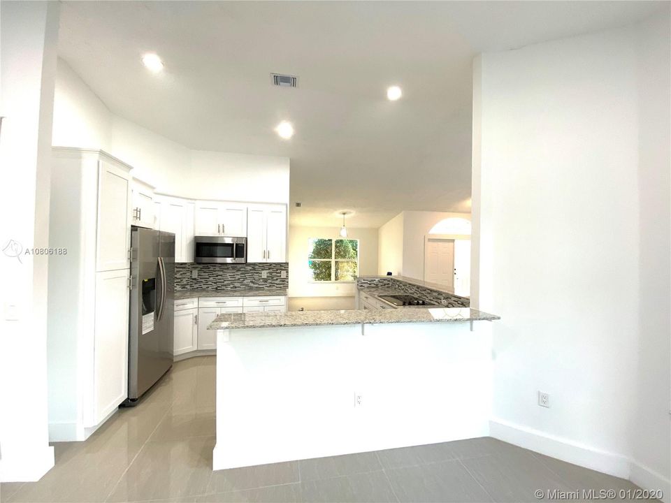 Vendido Recientemente: $410,000 (3 camas, 2 baños, 1721 Pies cuadrados)