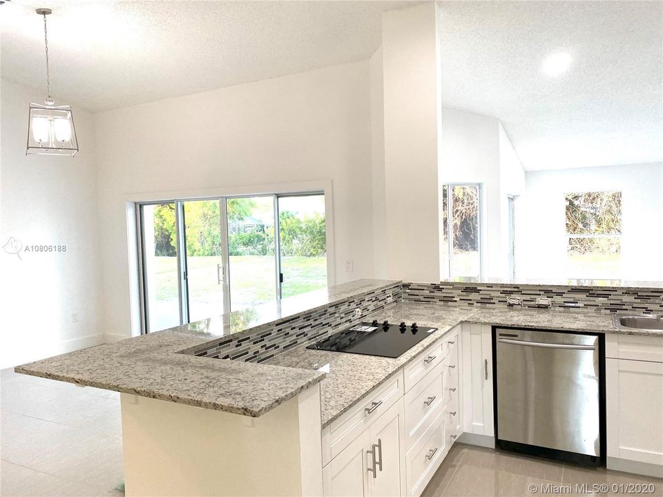 Vendido Recientemente: $410,000 (3 camas, 2 baños, 1721 Pies cuadrados)