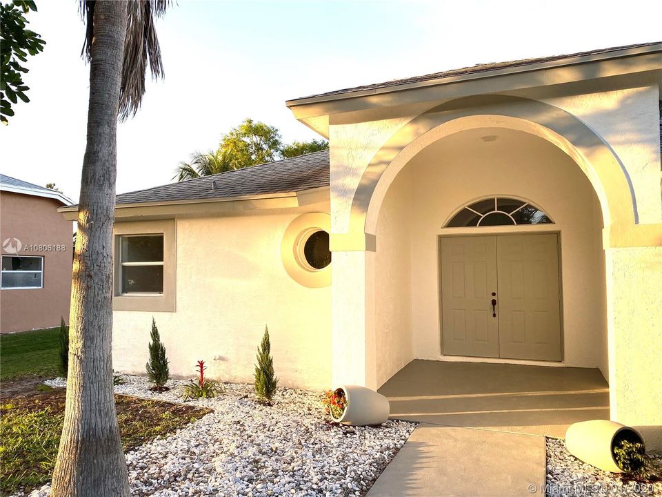 Vendido Recientemente: $410,000 (3 camas, 2 baños, 1721 Pies cuadrados)