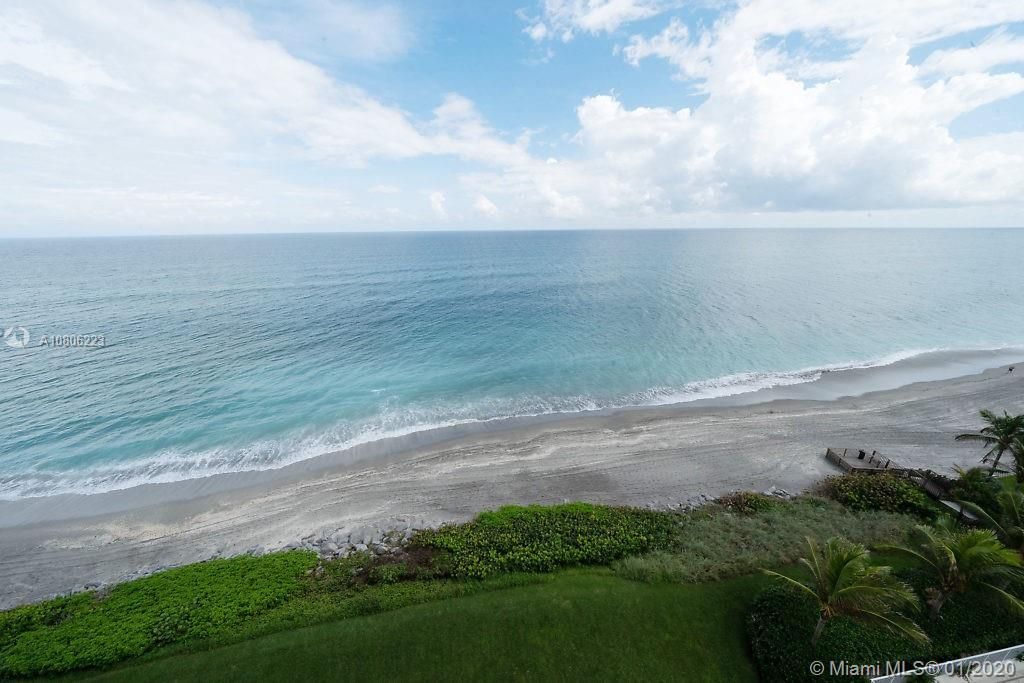 Recently Sold: $1,595,000 (3 beds, 2 baths, 2100 Square Feet)