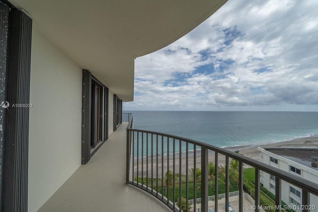 Recently Sold: $1,595,000 (3 beds, 2 baths, 2100 Square Feet)