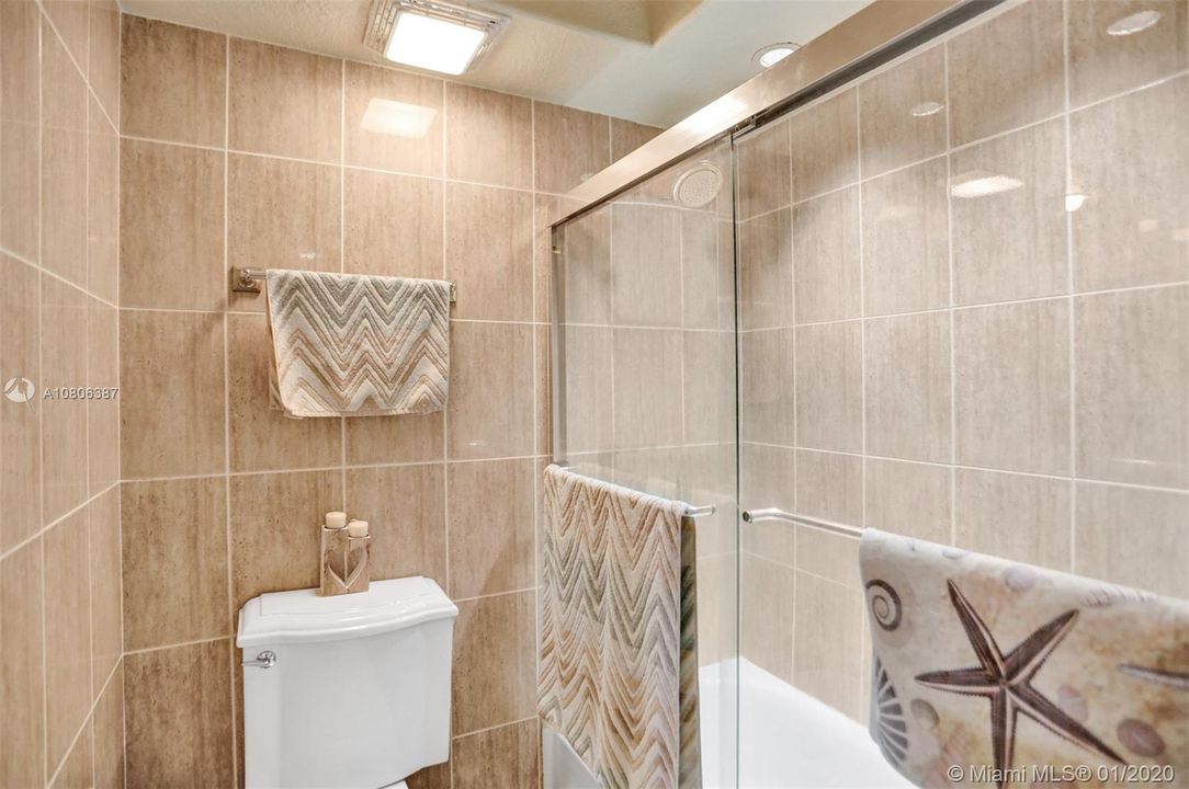 Vendido Recientemente: $250,000 (1 camas, 1 baños, 824 Pies cuadrados)