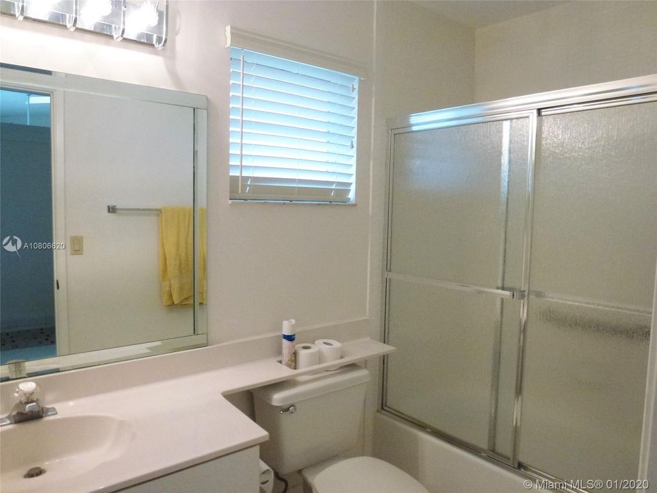 Recently Sold: $229,900 (3 beds, 2 baths, 1500 Square Feet)