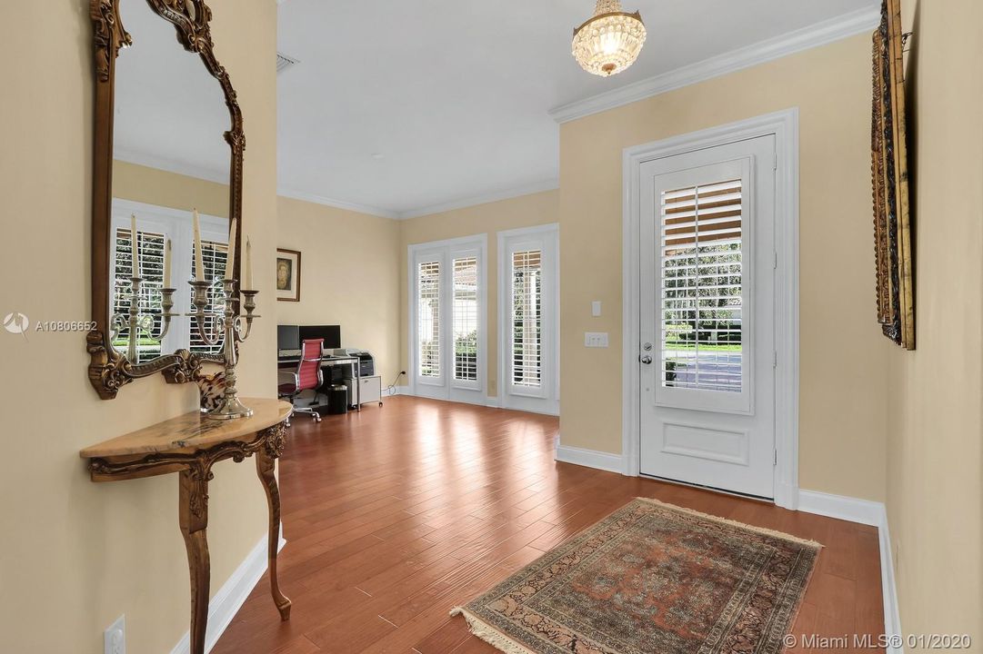 Recently Sold: $695,000 (4 beds, 3 baths, 2493 Square Feet)