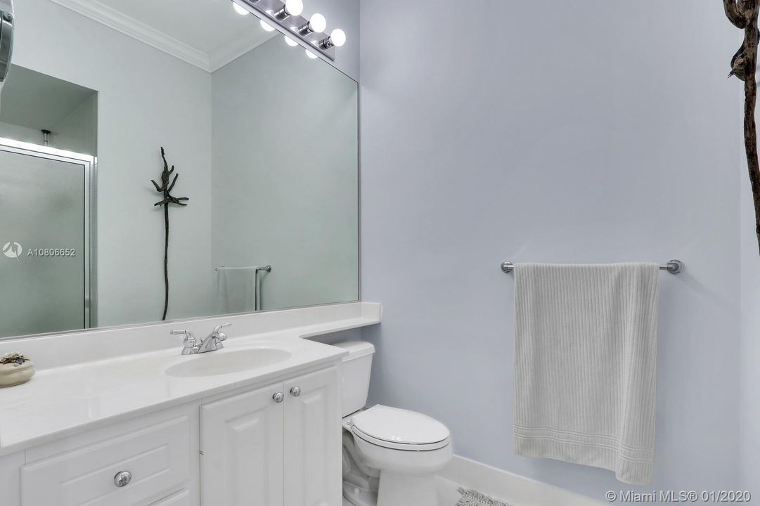 Recently Sold: $695,000 (4 beds, 3 baths, 2493 Square Feet)