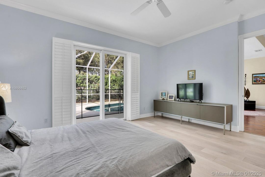 Recently Sold: $695,000 (4 beds, 3 baths, 2493 Square Feet)