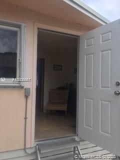 Recently Rented: $1,950 (2 beds, 2 baths, 1008 Square Feet)