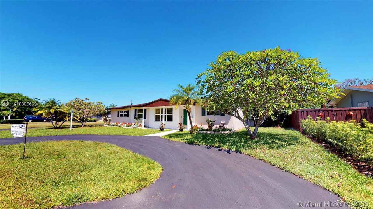 Recently Sold: $497,900 (3 beds, 2 baths, 1688 Square Feet)