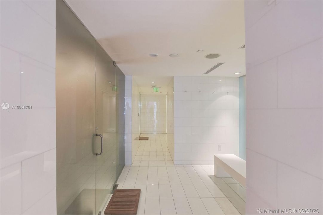 最近租的: $15,500 (3 贝兹, 5 浴室, 3932 平方英尺)