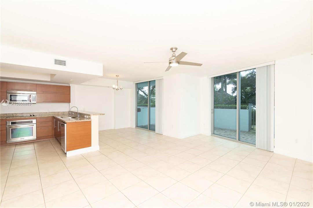 TH105N features a great open layout