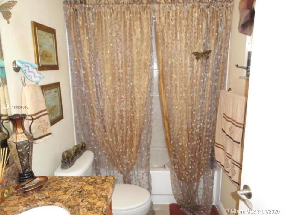 Recently Sold: $135,000 (3 beds, 2 baths, 1156 Square Feet)