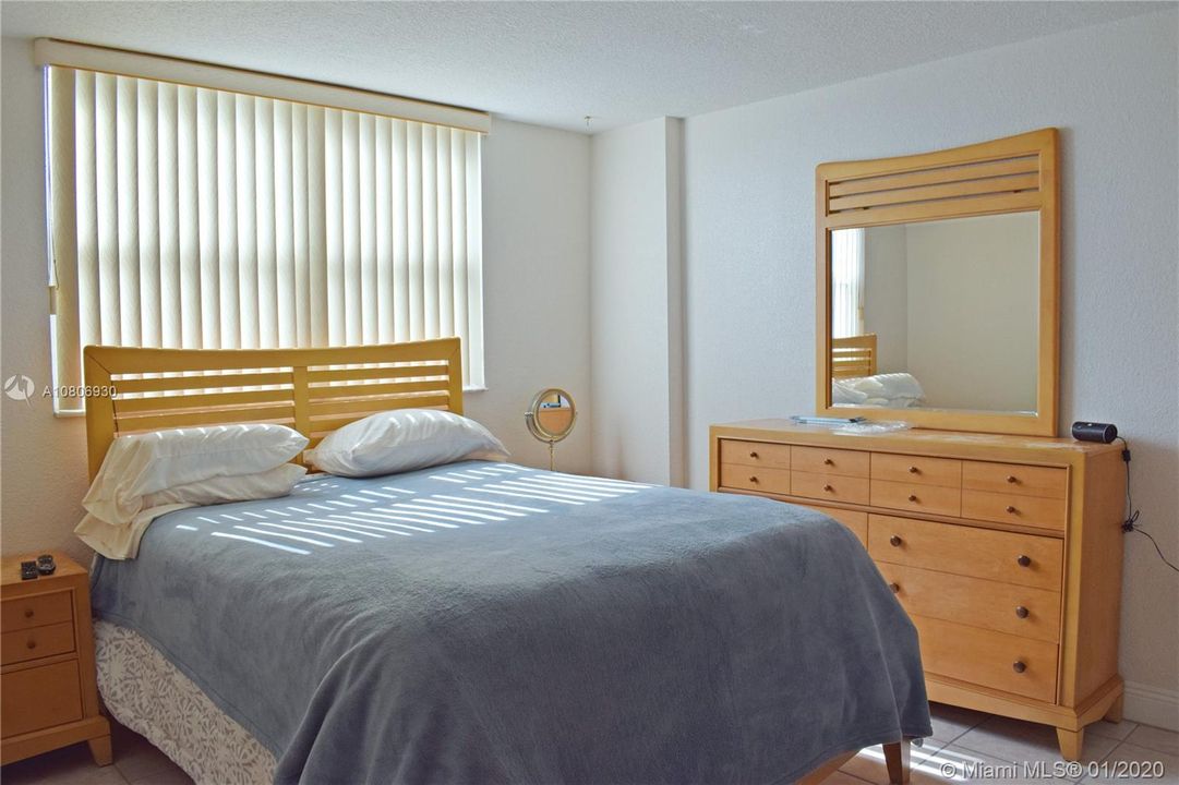 Recently Sold: $365,000 (1 beds, 1 baths, 655 Square Feet)