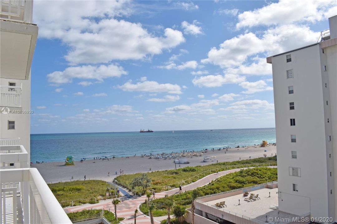 Recently Sold: $365,000 (1 beds, 1 baths, 655 Square Feet)