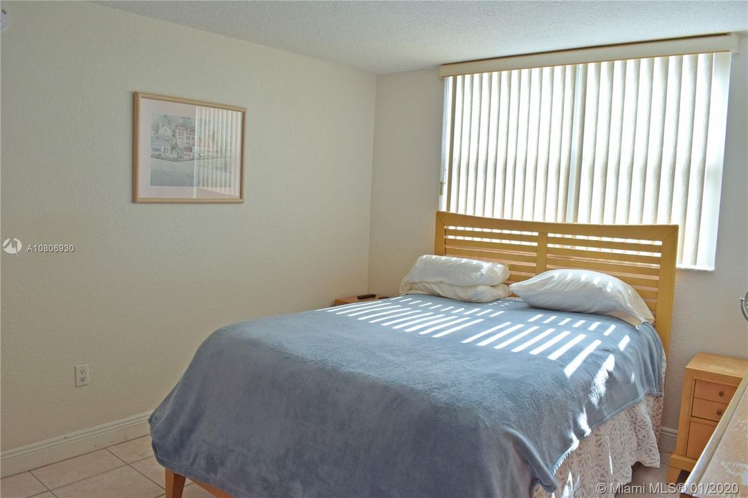 Recently Sold: $365,000 (1 beds, 1 baths, 655 Square Feet)