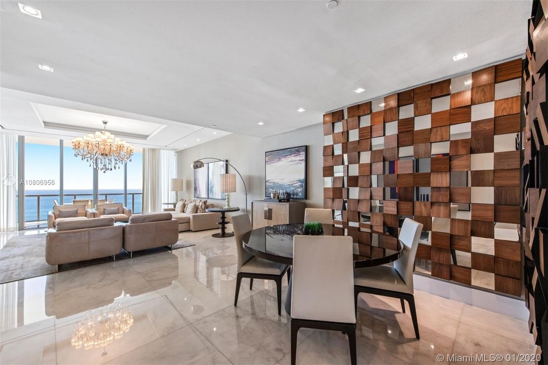 Recently Rented: $82,500 (5 beds, 7 baths, 6261 Square Feet)