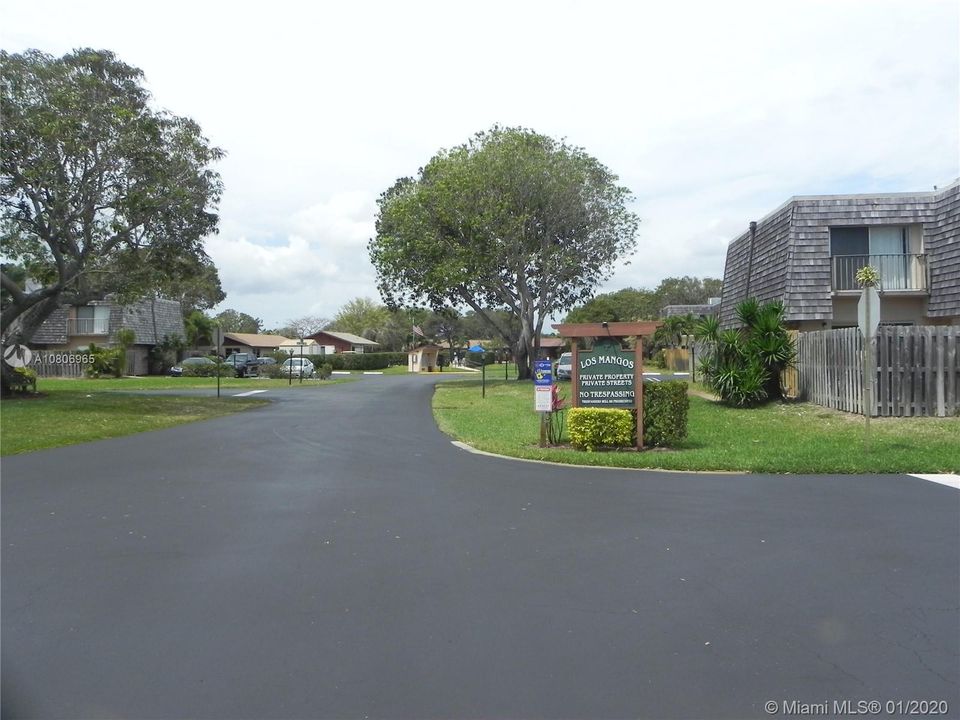 Recently Sold: $199,900 (2 beds, 2 baths, 1377 Square Feet)