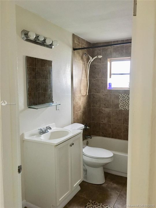 Recently Rented: $2,100 (4 beds, 3 baths, 1558 Square Feet)