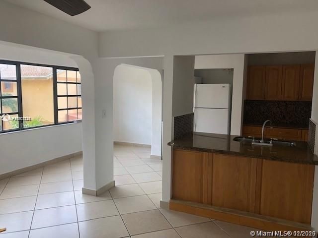 Recently Rented: $2,200 (4 beds, 3 baths, 1917 Square Feet)